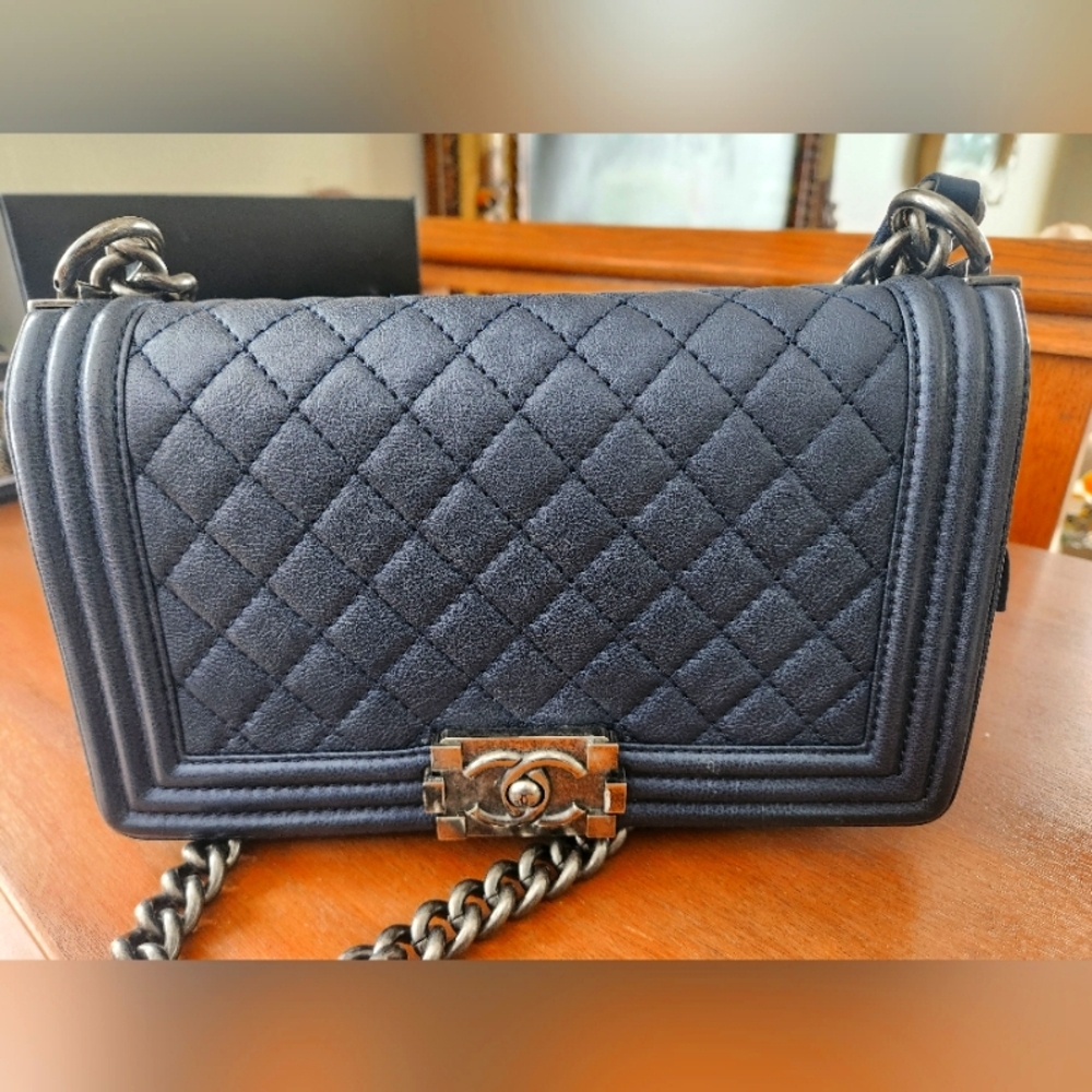 Chanel boy bag